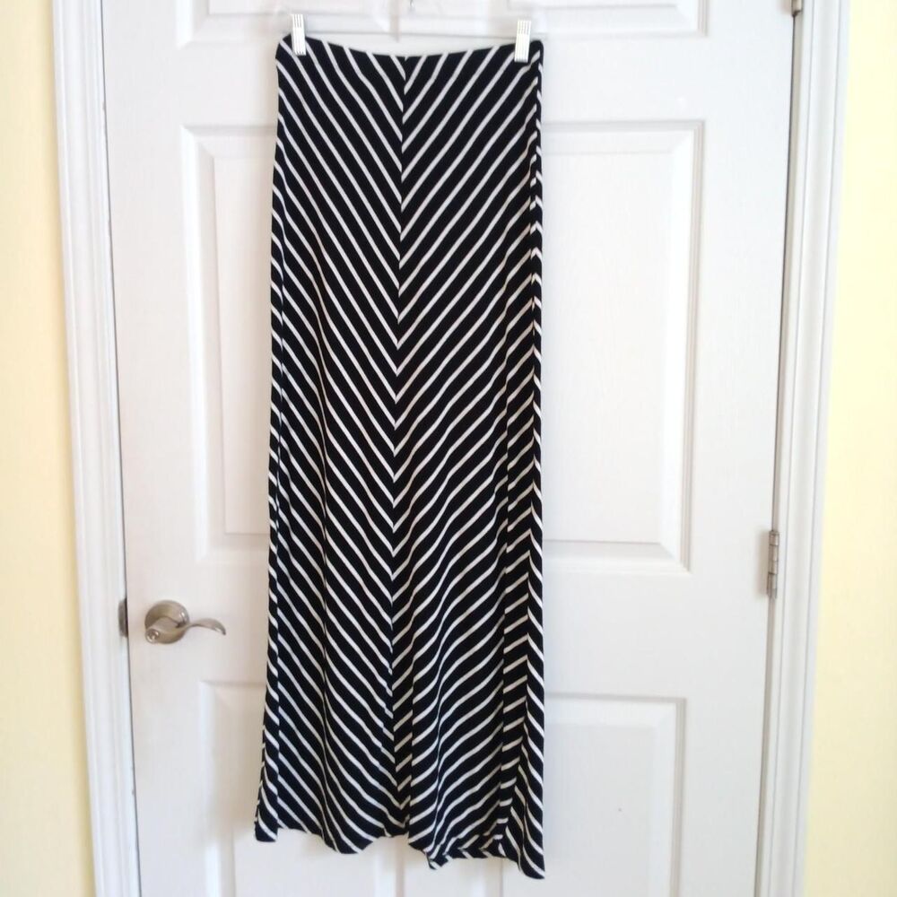 Iris Los Angeles black and white chevron striped maxi skirt Medium